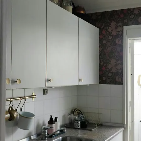 Victorian Summer House On Beautiful Natural Plot