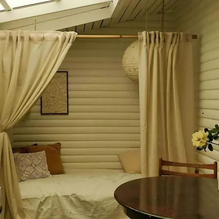 펜션 Victorian Summer House On Beautiful Natural Plot Rønde