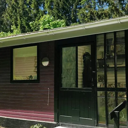 Victorian Summer House On Beautiful Natural Plot 펜션