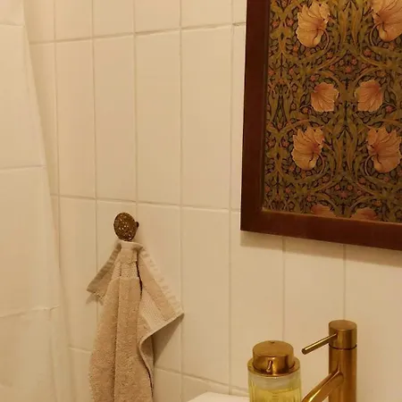 Victorian Summer House On Beautiful Natural Plot Prázdninový dům