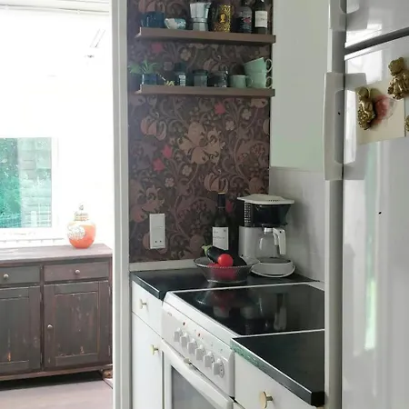 펜션 Victorian Summer House On Beautiful Natural Plot *