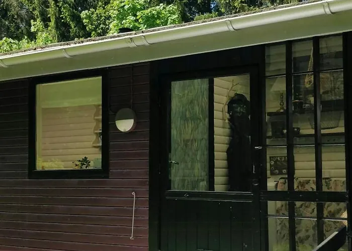 Victorian Summer House On Beautiful Natural Plot Casa de Férias