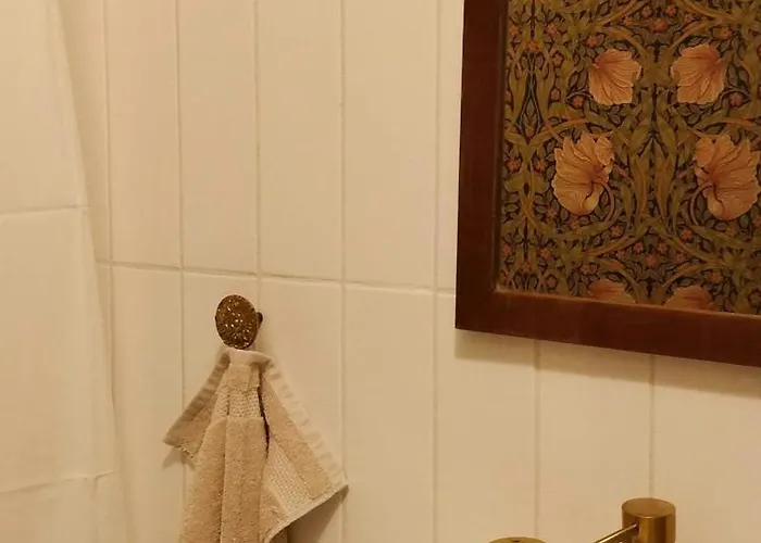 Victorian Summer House On Beautiful Natural Plot Casa de Férias