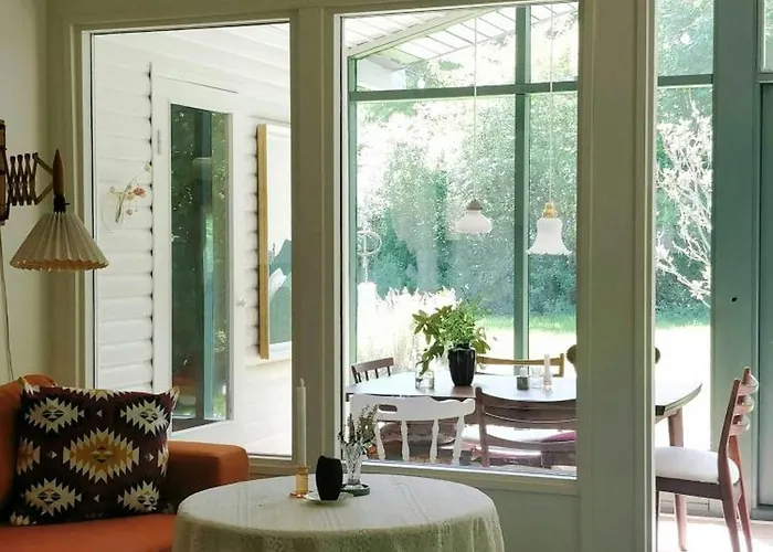Victorian Summer House On Beautiful Natural Plot 펜션 Rønde